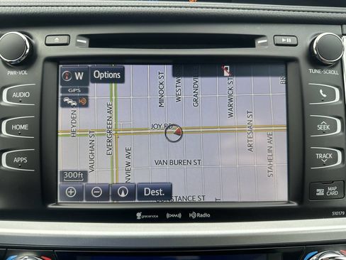 Used 2018 Toyota Highlander XLE image 31