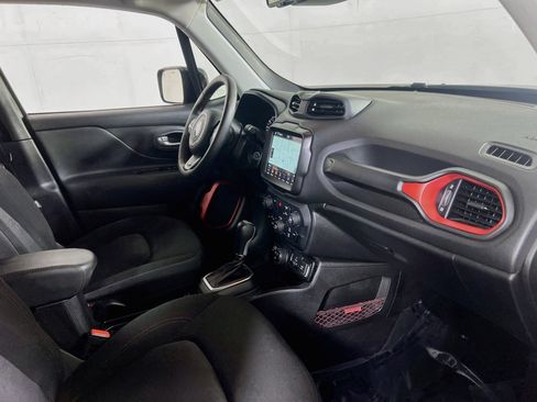Used 2023 Jeep Renegade Trailhawk AWD/4WD image 27