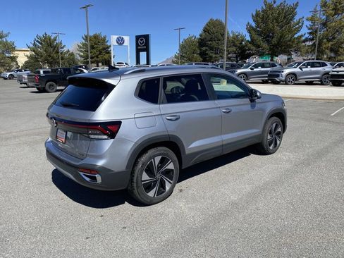 New 2026 Volkswagen Taos SE AWD/4WD image 48