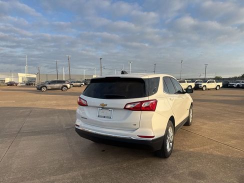 Used 2020 Chevrolet Equinox LT w/ LPO, Floor Liner Package image 17