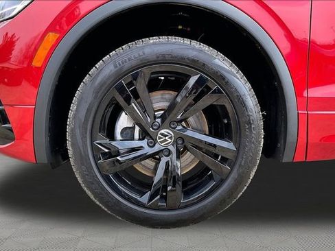 Used 2024 Volkswagen Tiguan SE R-Line image 22