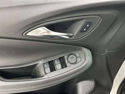 Certified 2024 Buick Encore GX Preferred FWD image 11