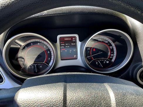Used 2014 Dodge Journey SXT w/ Flexible Seating Group FWD image 13