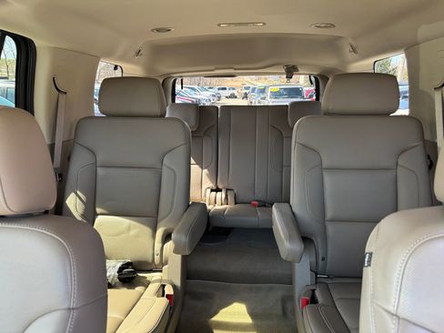 Used 2016 GMC Yukon SLT w/ Open Road Package AWD/4WD image 23