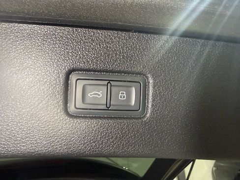 Used 2018 Audi Q7 2.0T Premium Plus w/ Premium Plus Package image 41