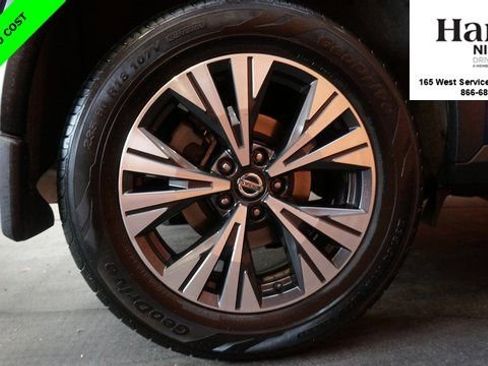 Certified 2021 Nissan Rogue SV image 80