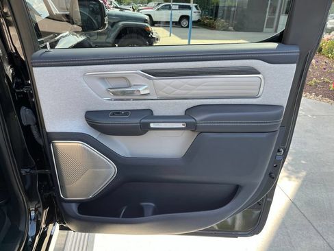 Used 2024 RAM 1500 Limited AWD/4WD image 25