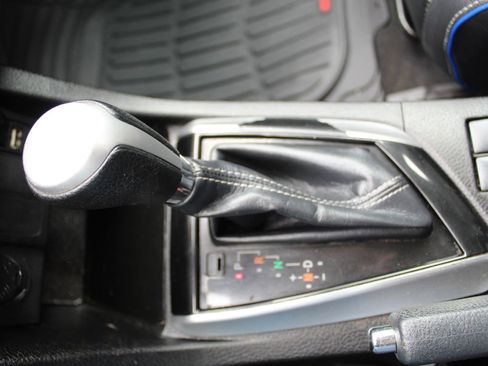 Used 2018 Toyota Corolla SE w/ Carpet Mat Package (TMS) image 22