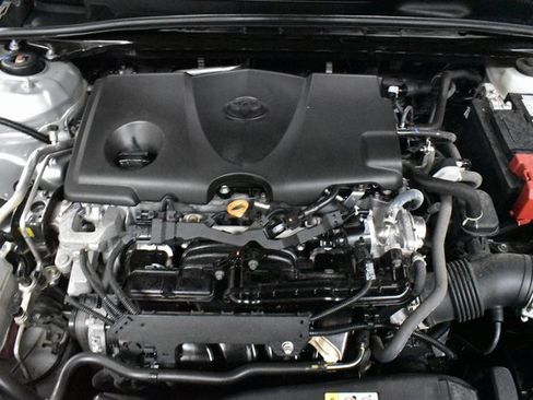 Used 2023 Toyota Camry SE image 10