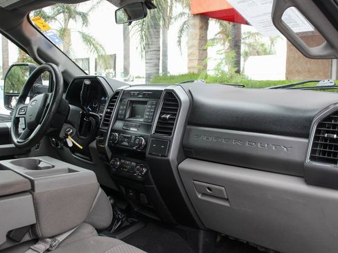 Used 2019 Ford F350 XLT image 36