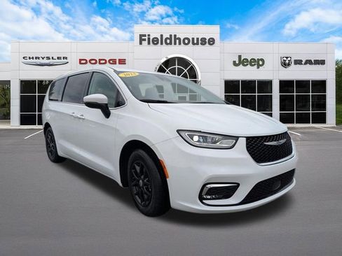 Used 2023 Chrysler Pacifica Touring-L FWD image 14