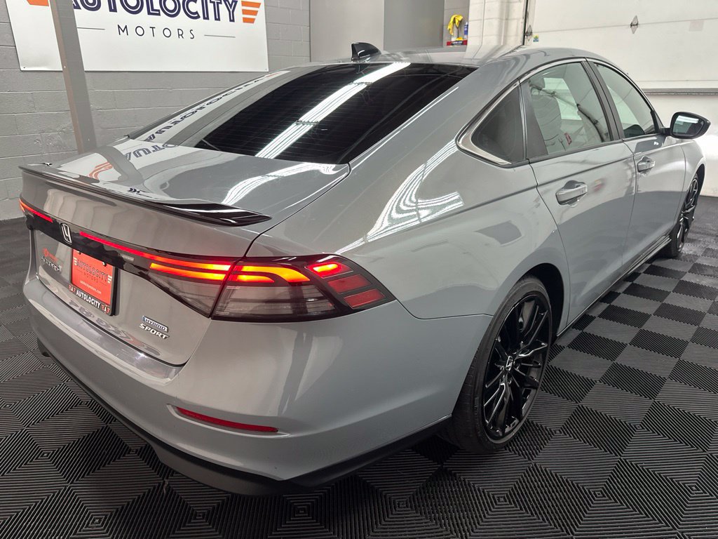 Used 2024 Honda Accord Sport image 9