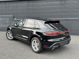 Certified 2025 Porsche Macan image 3