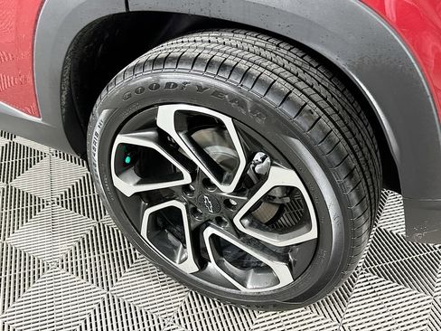 Used 2024 Chevrolet Trax RS image 36