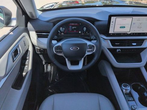 New 2026 Ford Explorer Active w/ Active Comfort Package RWD image 16
