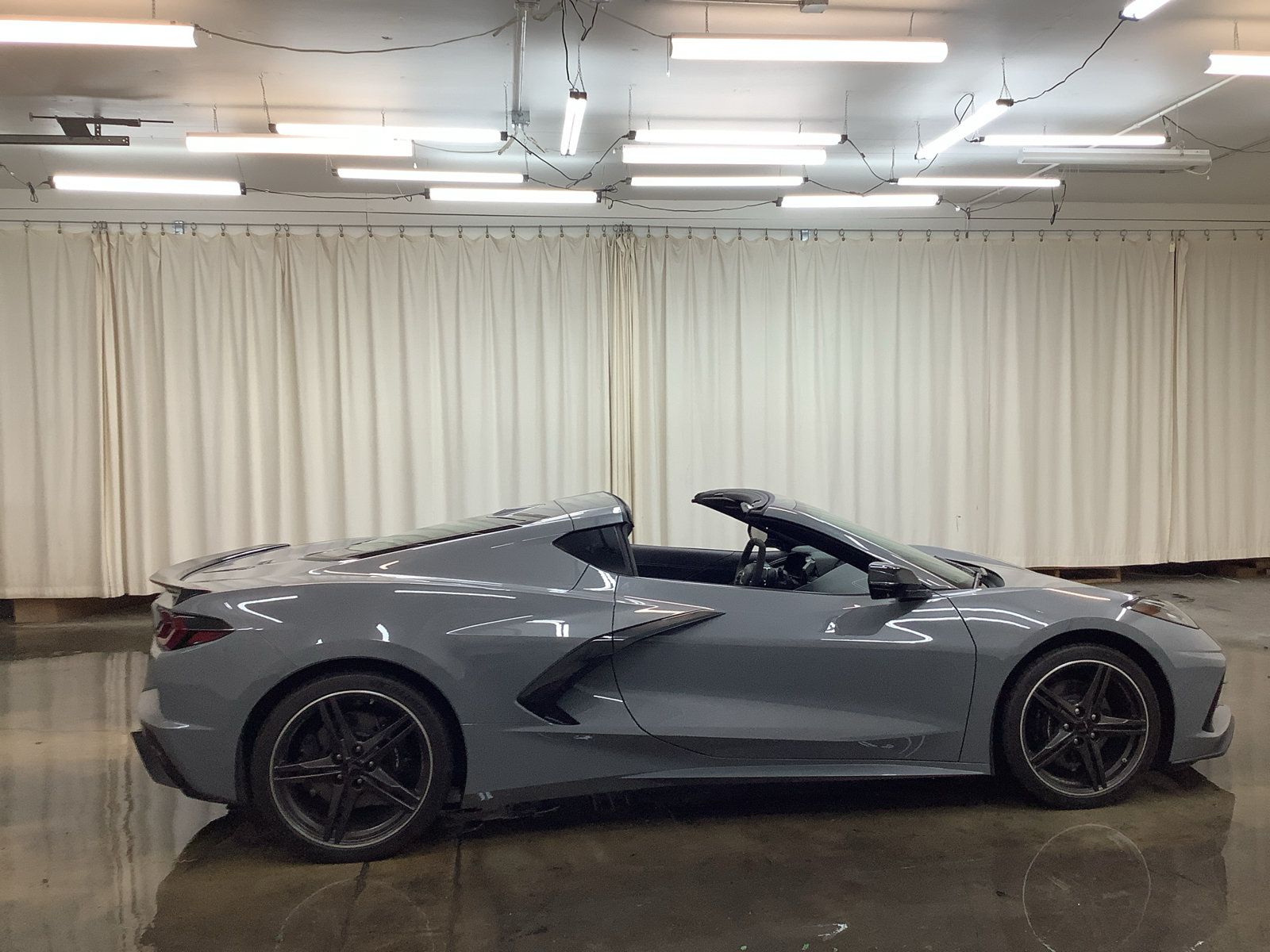 Used 2024 Chevrolet Corvette Stingray Coupe w/ 1LT RWD image 4