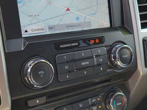 Used 2018 Ford F250 Lariat w/ Chrome Package image 23