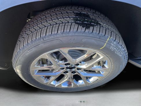 New 2026 GMC Yukon Elevation w/ LPO, Get Active Package image 3