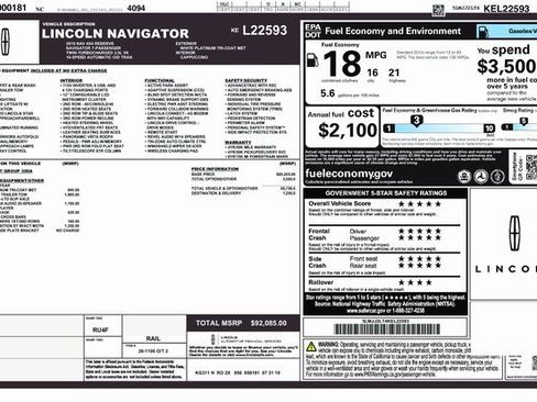 Used 2019 Lincoln Navigator Reserve image 1