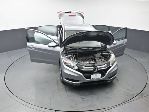 Used 2018 Honda HR-V LX image 51
