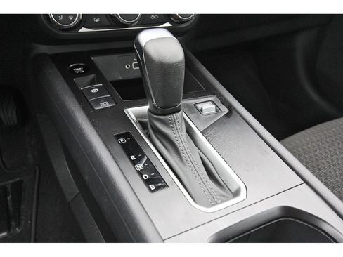Used 2025 Nissan Kicks S FWD image 29