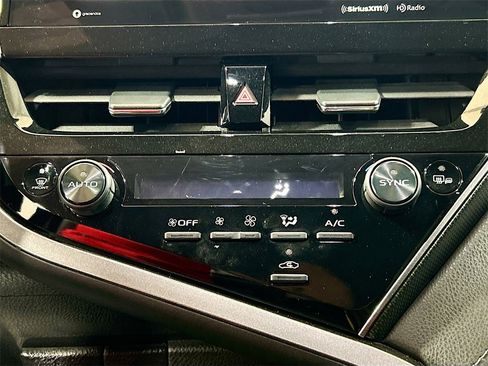 Used 2022 Toyota Camry XSE image 13