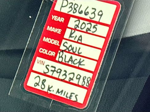 Used 2025 Kia Soul LX w/ LX Technology Package FWD image 24