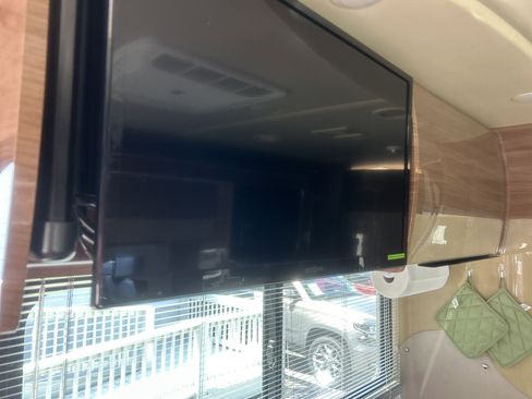 Used 2015 Mercedes-Benz Sprinter 3500 image 33