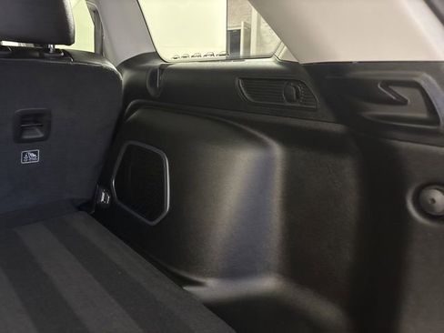 Used 2023 Jeep Grand Cherokee Limited image 10