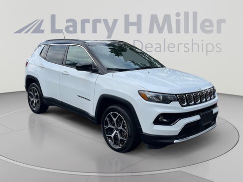 Used 2025 Jeep Compass Limited AWD/4WD image 7