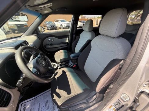 Used 2019 Kia Soul FWD image 17