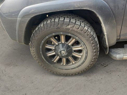 Used 2016 Toyota 4Runner SR5 image 9