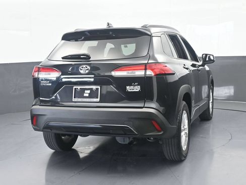 Used 2022 Toyota Corolla Cross LE w/ Moonroof Package FWD image 5