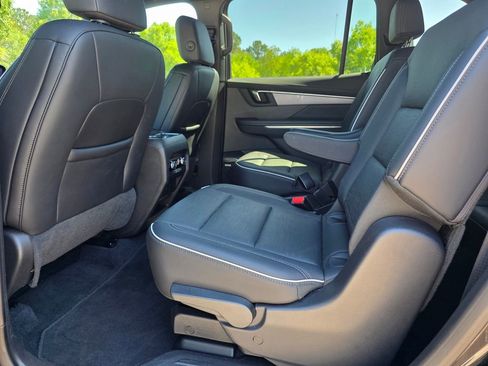 Certified 2025 Buick Enclave Sport Touring FWD image 28
