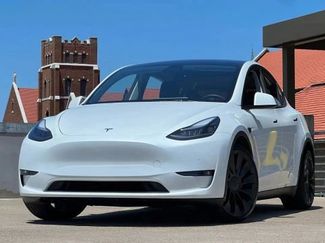 Used 2022 Tesla Model Y Performance video 1