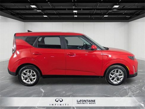 Used 2023 Kia Soul LX w/ Option Group 015 image 6