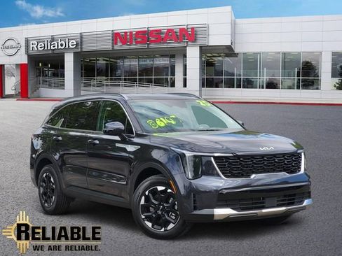 Used 2025 Kia Sorento S w/ Panoramic Sunroof Package FWD image 1