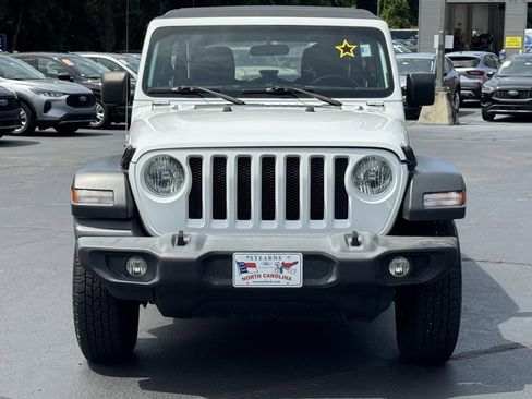Used 2018 Jeep Wrangler Unlimited Sport image 15