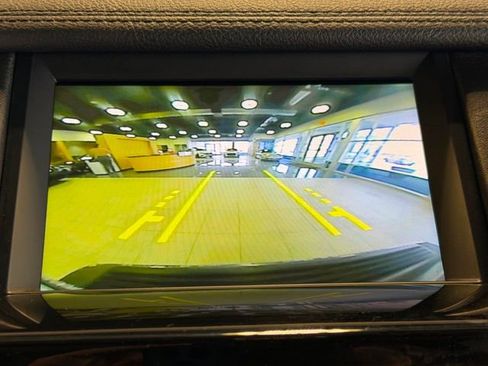 Used 2016 Land Rover LR4 HSE image 31