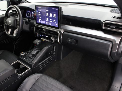 Used 2025 Toyota 4Runner TRD Off-Road Premium w/ Tow Technology Package AWD/4WD image 40