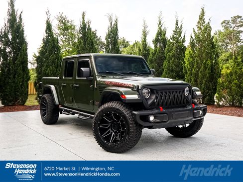 Used 2021 Jeep Gladiator Rubicon AWD/4WD image 1