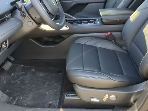 New 2026 Lincoln Nautilus Premier AWD/4WD image 11
