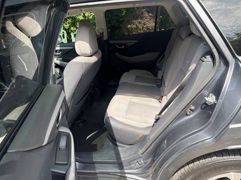 Used 2023 Subaru Outback Premium AWD/4WD image 5