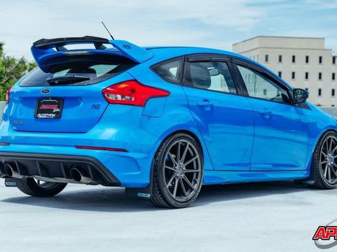 Used 2016 Ford Focus RS AWD/4WD image 9