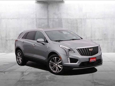 Used 2024 Cadillac XT5 Premium Luxury image 2