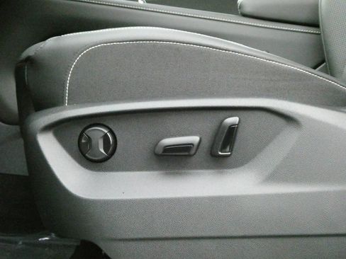 New 2026 Volkswagen Atlas SE AWD/4WD image 8