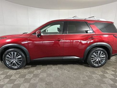 Used 2022 Nissan Pathfinder SL w/ SL Premium Package AWD/4WD image 5