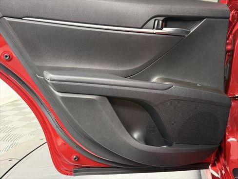 Certified 2022 Toyota Camry SE image 33