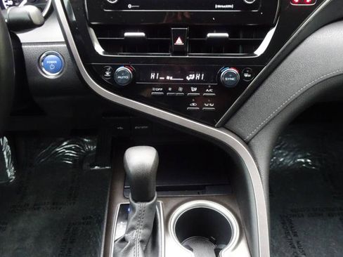 Used 2022 Toyota Camry LE w/ Cold Weather Package image 16