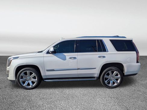 Used 2018 Cadillac Escalade Luxury image 31